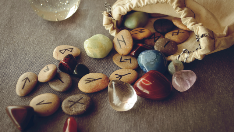 Die mystische Bedeutung der alten Runen