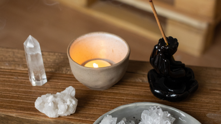 Die Magie der Kristalle: Dein Wegbegleiter in der Esoterik