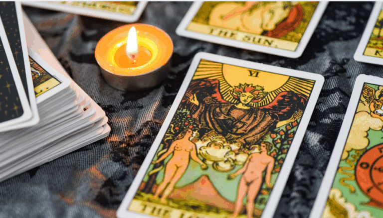 Tarotkarten lesen lernen: Einfacher Einstieg in die Kunst des Kartenlegens